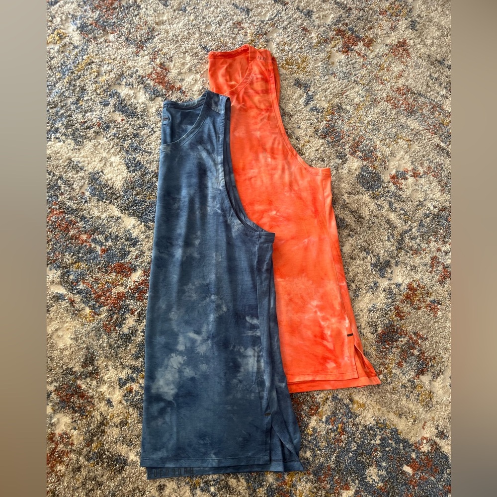 BUNDLE 2 Men’s Large Lululemon tie-dye tank tops
